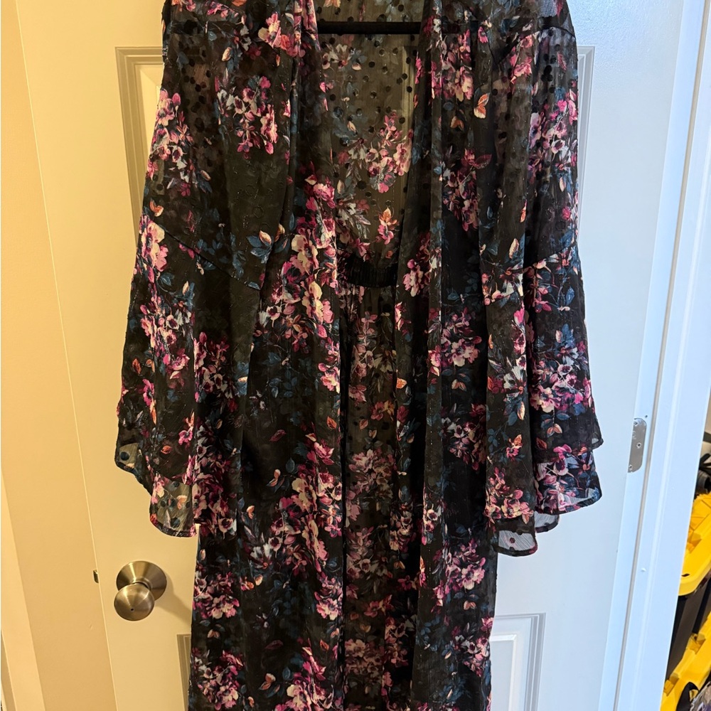 Torrid Black and Pink Floral Sheer Robe